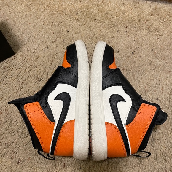 Sky Jordan 1(PS) Shattered Backboard - Picture 3 of 7